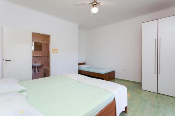Guest House Busurelo Polace Bilik gambar